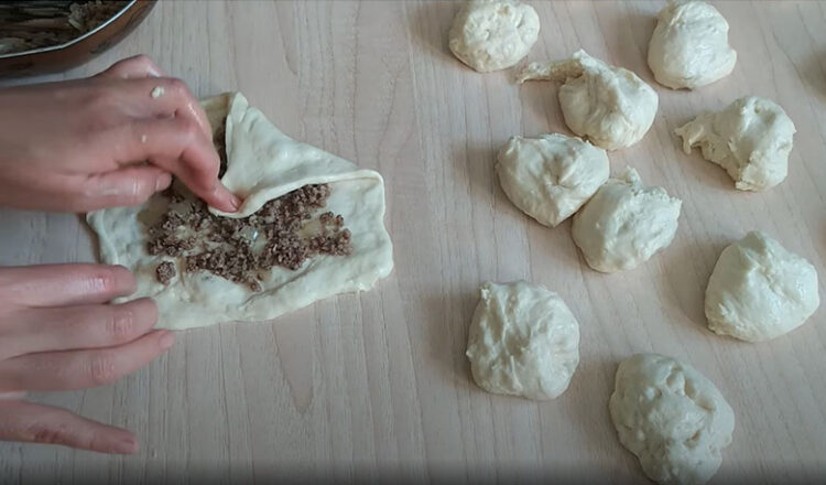 Tekniği Farklı El Açması Sunumluk Zarf Börek Tarifi