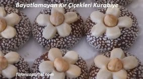 Bayatlamayan Kır Çiçekleri Kurabiye