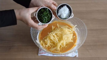 Annelerin En Lezzetli Çörek Börek Tarifi