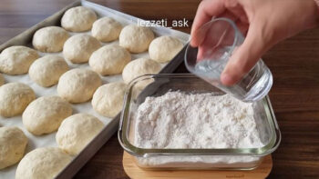 Sırrı Sosunda Trend Poğaça Börek Tarifi