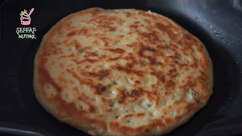 Bazlama Gibi Pişen Tavada Börek Tarifi 2