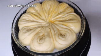 Oklava İle Vurularak Yapılan Çörek Börek Tarifi