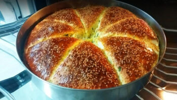 Puf Puf Kabarmaya Doymayan Sahura Çörek Tarifi