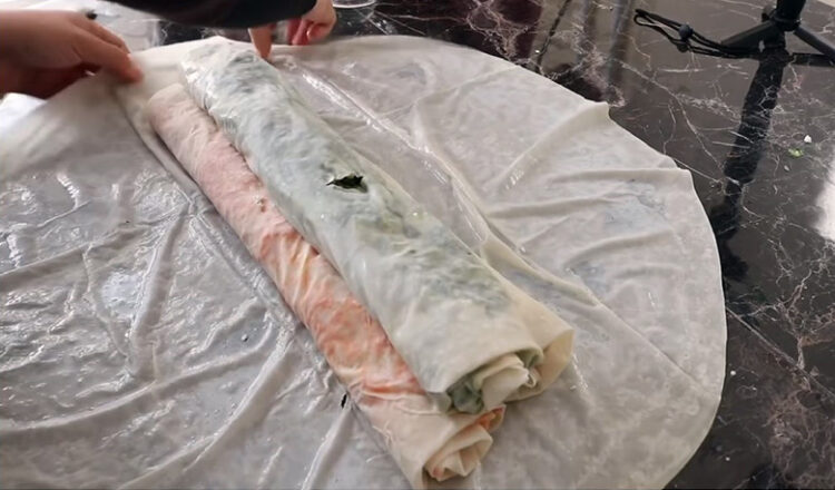 Davetlerin Herkesin Merak Edip Soracağı 3 Renkli Börek Tarifi 1