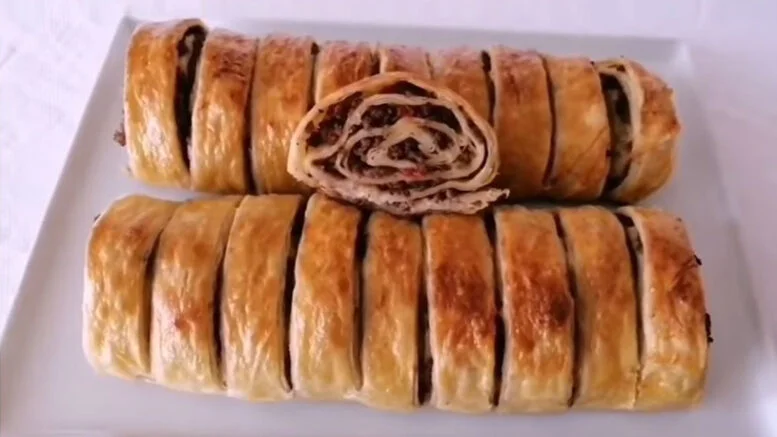 Şekli Sunumu Bilinenlerden Farklı Börek Tarifi 1