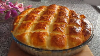 Tepsiden Taşan Günün Yıldızı Kahvaltı Böreği Tarifi