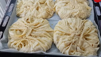 El Açmalara Taş Çıkartan Görsel Şölen Börek Tarifi