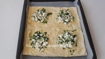 Özellikle Eşinizin Çok Beğeneceği Dışı Çıtır İçi Harika Çay Yanına Börek Tarifi