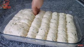 3 Kat Fazla Kabaran Kahvaltılık Çörek Tarifi