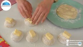 Böyle Yap Asla Bayatlamayan Efsane Börek Tarifi