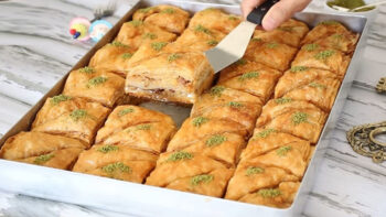 Hazır Almayı Geride Bırakan Çıtır Çıtır Baklava Tarifi