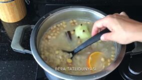 Aranan Kıvamda Ustaların Sırrı İle Aşure Tarifi