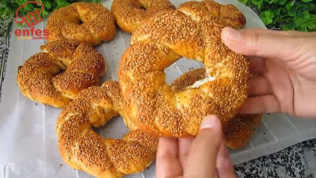 Sırrı Suda Pişmek Olan Çıtır Simit Tarifi Renkli Hobi