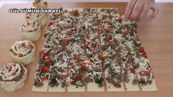 Tam Bir Bomba Bomba 1 Tepside 2 Farklı Börek Tarifi