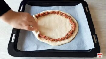 Kenarı Bile Sürpriz Dolu İkramlık Pide Tarifi