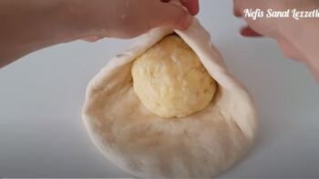 Buram Buram Kokan İstediğiniz Boyda Yapabileceğiniz Çörek Tarifi