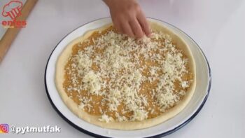 Sini Değil Her Şeyi Harika Zini Çöreği Tarifi