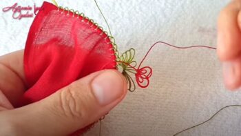 Birleşen Kalpli İğne Oyası Modeli