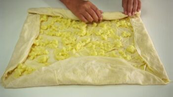 Buzlukları Doldurun Beklenmedik Misafirde Kurtarıcı Börek Tarifi