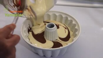 Acayip Kabarıp Coşan Kek Tarifi