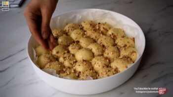 Kaç Tane Yediğinizi Sayamayacağınız Zirve Çörek Tarifi
