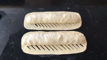 Kokusu Mest Eden Sunumluk Kafesli Çörek Tarifi