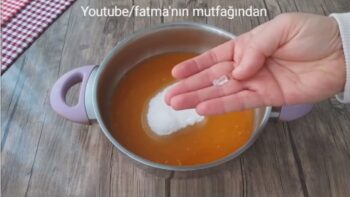 Mevsimindeyken Mandalinadan En Kolay İkramlık Tatlı Tarifi