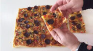 Kendini Pizza Sanan Börek Tarifi