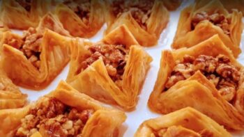Hazıra Taş Çıkaran En Kolay Baklava Tarifi