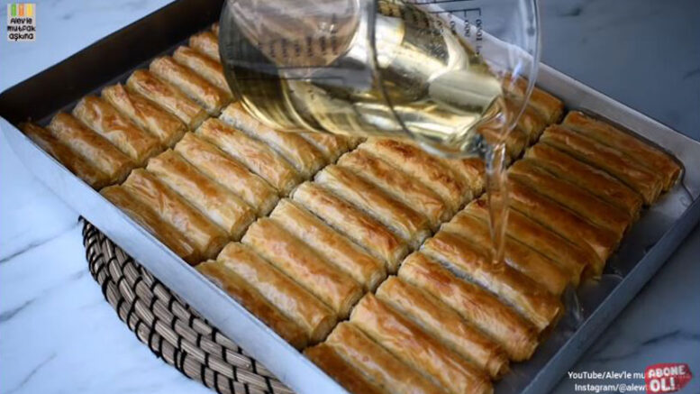 O Kadar Kolay Yapılan Baklava Yiyen Tarifini İsteyecek 5