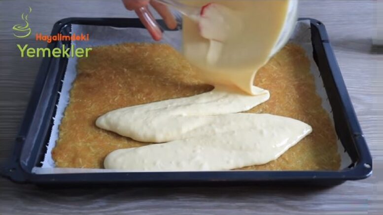Pamuk Gibi Sarılan Yağsız Elmalı Pasta Tarifi 1