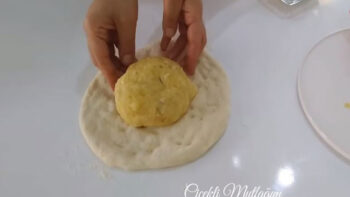 Kahvaltıya İkramlık Sofralara Leziz Çörek Tarifi