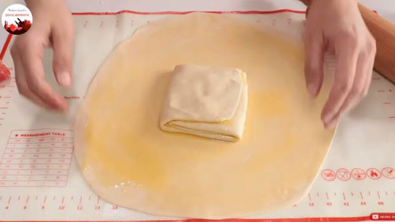 Oklavasız İkramlık Yada Kahvaltılık Katmer Börek Tarifi