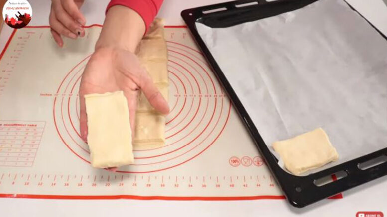 Lezzette Tek Geçen Katmer Börek Tarifi 3