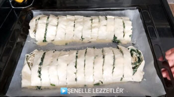 Çiğ Ispanaktan Su Böreği Tadında Tekli Börek Tarifi