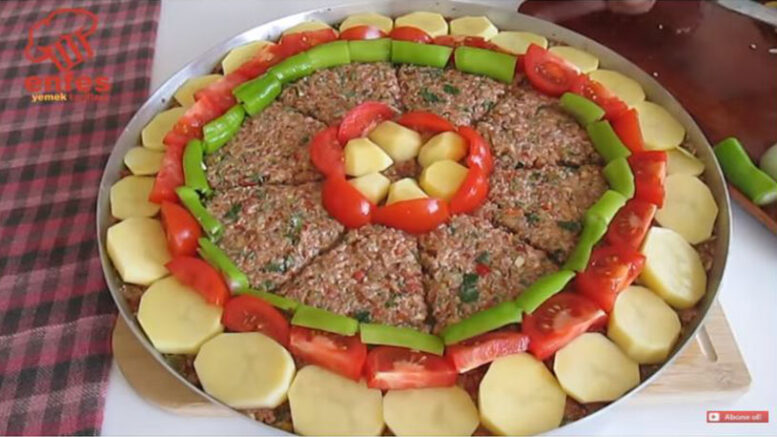 Evde İnanılmaz Kolay Tepsi Kebabı Tarifi 2