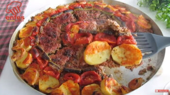 Evde İnanılmaz Kolay Tepsi Kebabı Tarifi
