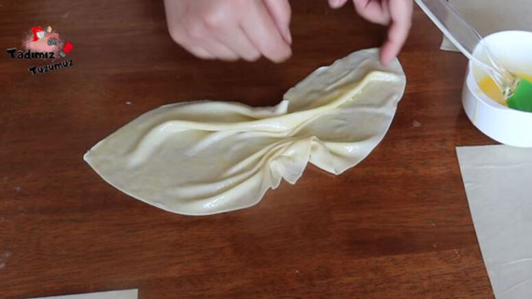 Şekli Ve Lezzeti İle Çok Konuşulacak Kahvaltı Poğaçası Tarifi 2