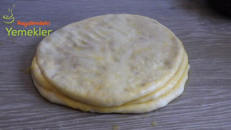 3 Katlı İçli Hamurdan Kat Kat Kete Tarifi