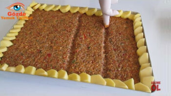 Hazırdan Lezzetli Gerçek Tepsi Kebabı Tarifi