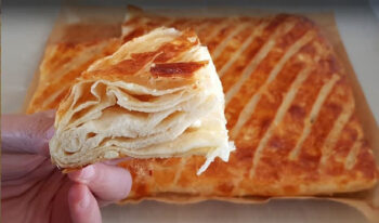 Kete Sanılan Şahane Yaprak Çörek Tarifi