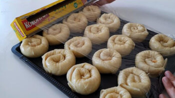 Farklı Sosu İle Yeni Unlu Börek Tarifi