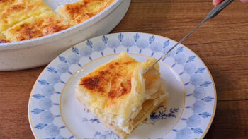 Yoğurt İle Peynirli Sanılan Börek Tarifi