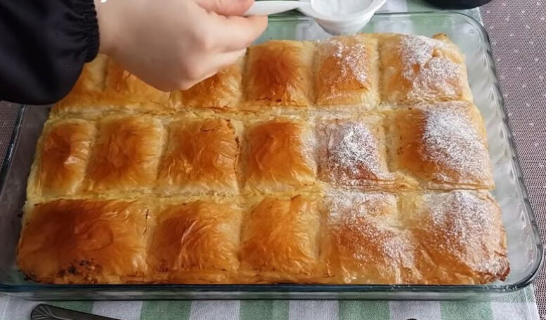 Çok Tatlı Kara Biberli Laz Böreği Tarifi