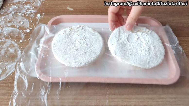 Akşamdan Hazırlanan Fosur Fosur Hamurlu Baklava Tarifi 1