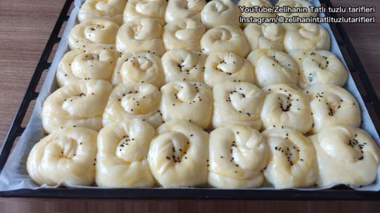 Tepsi Tepsi Anında Biten Bilinenden Farklı Börek Tarifi