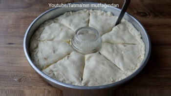 2 Bezeden Herkesin Not Alacağı Börek Tarifi