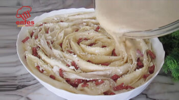 Özel Sosu Favori Yapan Börek Tarifi