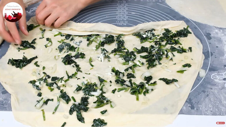 Deneyince Farkını Göreceğiniz El Açma Börek Tarifi 2