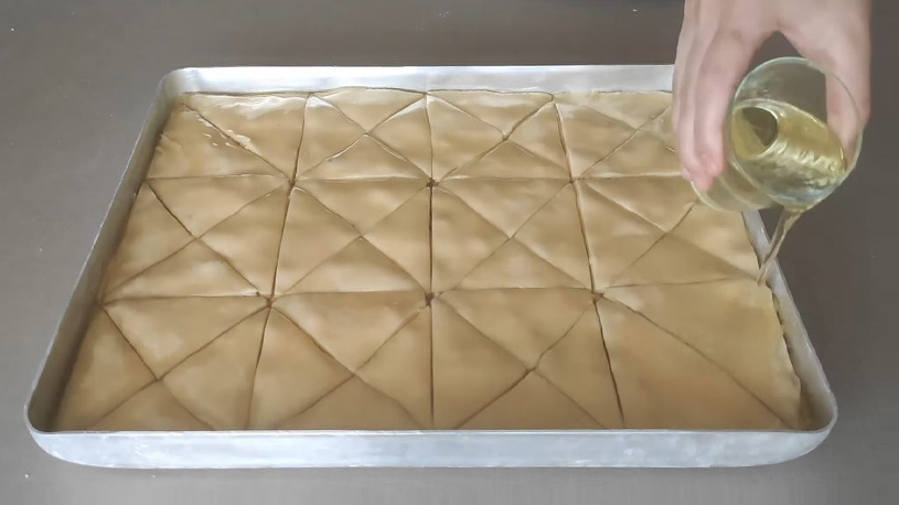 Dünyanın En Kolayı 4 Bezeden 40 Kat Baklava Tarifi 1